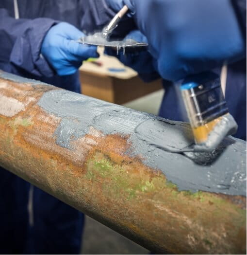 Putting epoxy on old pipe 